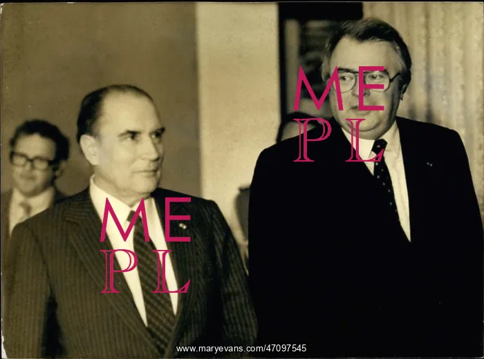 : President Mitterrand and Pierre Mauroy : President Mitterrand and Pierre Mauroy
