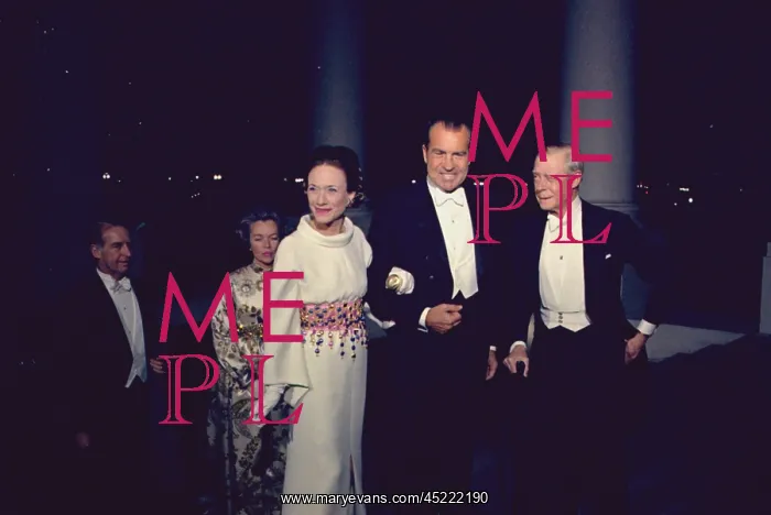 : President Nixon greets the Duke and Duchess ? : President Nixon greets the Duke and Duchess ?