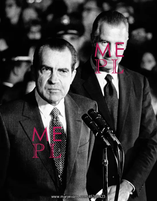 : President Nixon speaks on his return from ? : President Nixon speaks on his return from ?