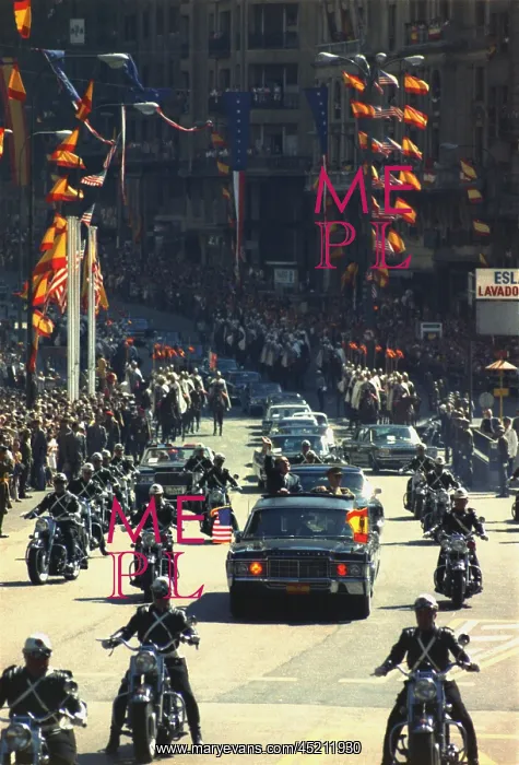 : President Nixon waves to the crowd during ? : President Nixon waves to the crowd during ?