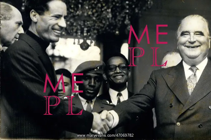 : President Pompidou and Libyan leader Gaddafi : President Pompidou and Libyan leader Gaddafi