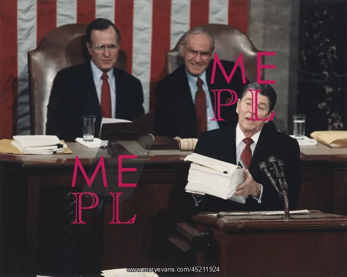 : President Reagan delivering his last State ? : President Reagan delivering his last State ?