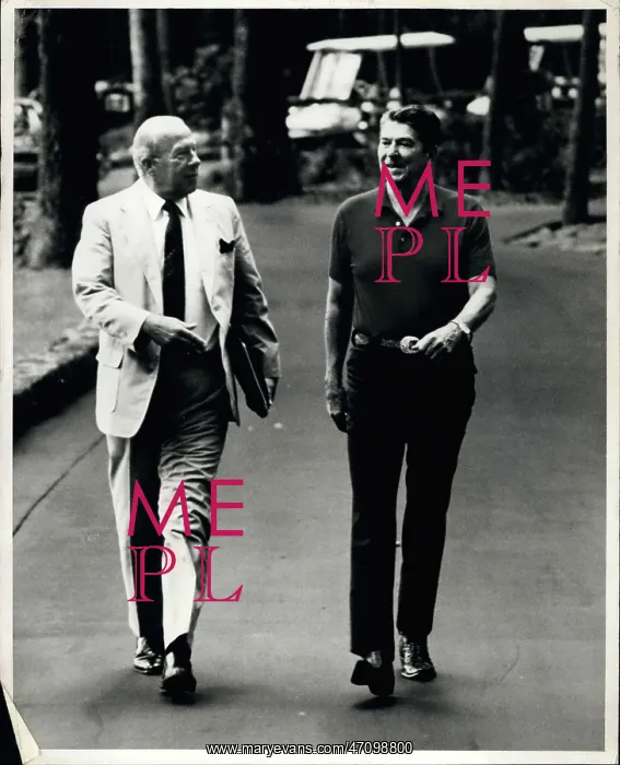 : President Reagan and George Shultz at Camp David : President Reagan and George Shultz at Camp David