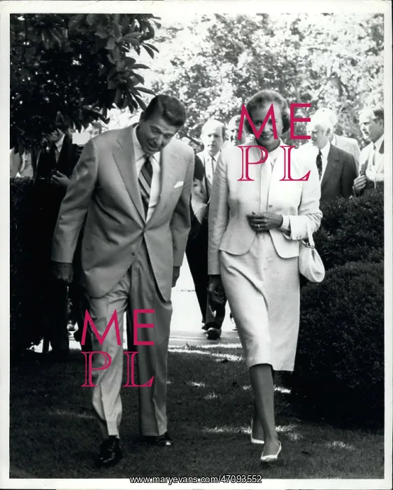 : President Reagan and Judge Sandra D O'Connor : President Reagan and Judge Sandra D O'Connor