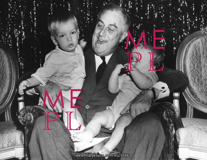 : President Roosevelt celebrates Christmas with : President Roosevelt celebrates Christmas with