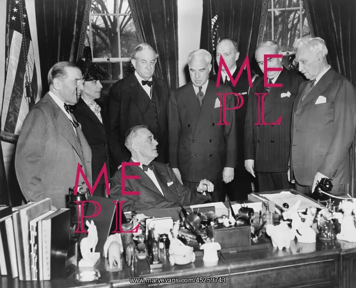 : President Roosevelt, meets U.S. delegates to United : President Roosevelt, meets U.S. delegates to United