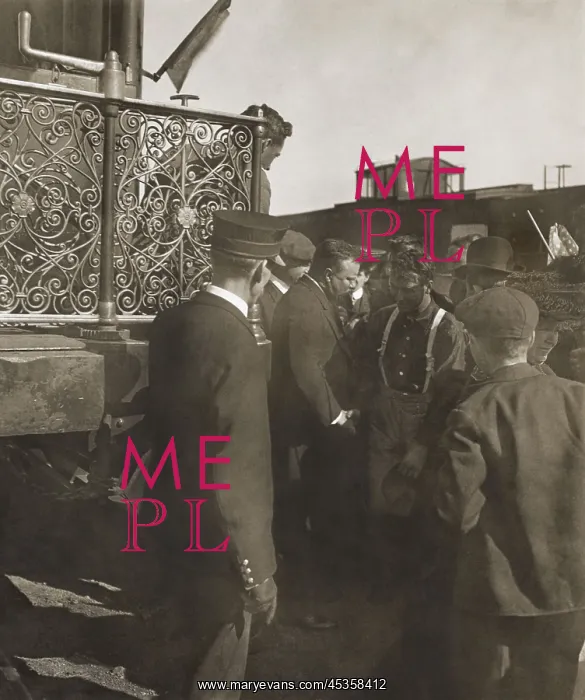 : President Roosevelt shaking hands with the Mayor : President Roosevelt shaking hands with the Mayor