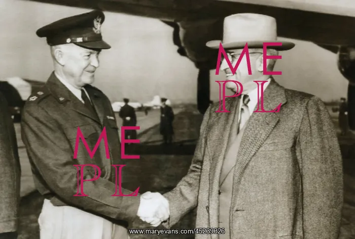 : President Truman seeing Gen. Dwight Eisenhower ? : President Truman seeing Gen. Dwight Eisenhower ?
