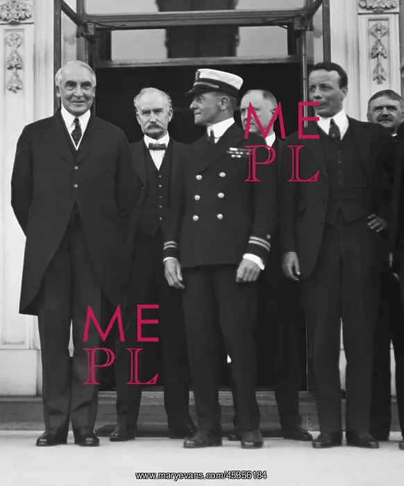 : President Warren Harding and group including men : President Warren Harding and group including men