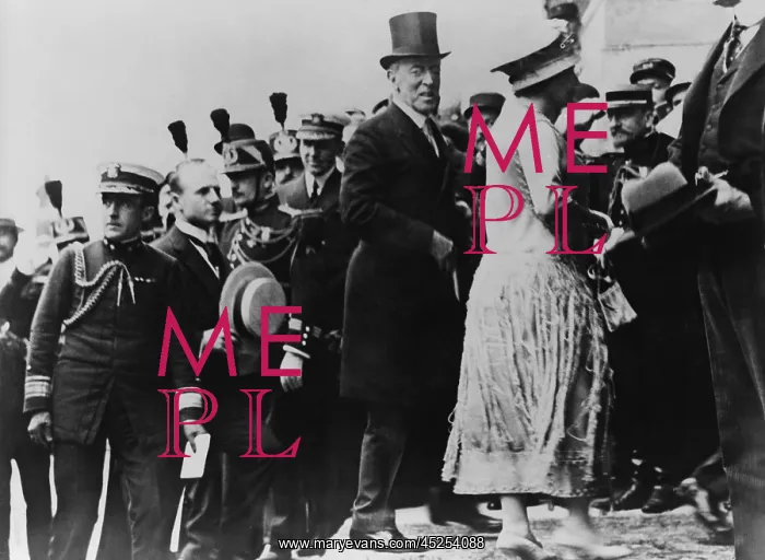 : President Wilson at Versailles : President Wilson at Versailles
