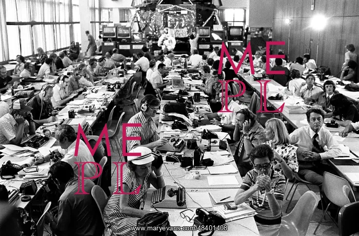 : Press center in Houston during Soyuz and Apollo : Press center in Houston during Soyuz and Apollo