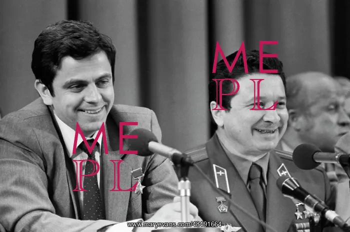 : Press conference of L. Kizim and V. Solovyov : Press conference of L. Kizim and V. Solovyov