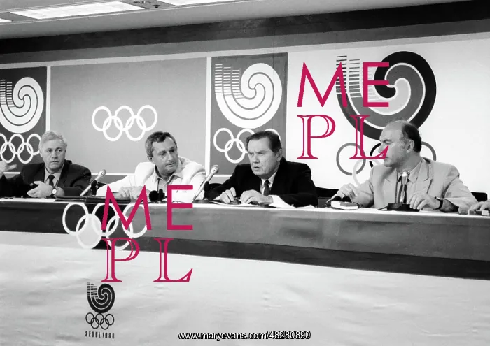 : Press-conference in Seoul, 1988 : Press-conference in Seoul, 1988