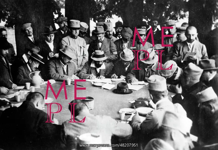 : Press headquarters in the First World War, 1914 : Press headquarters in the First World War, 1914