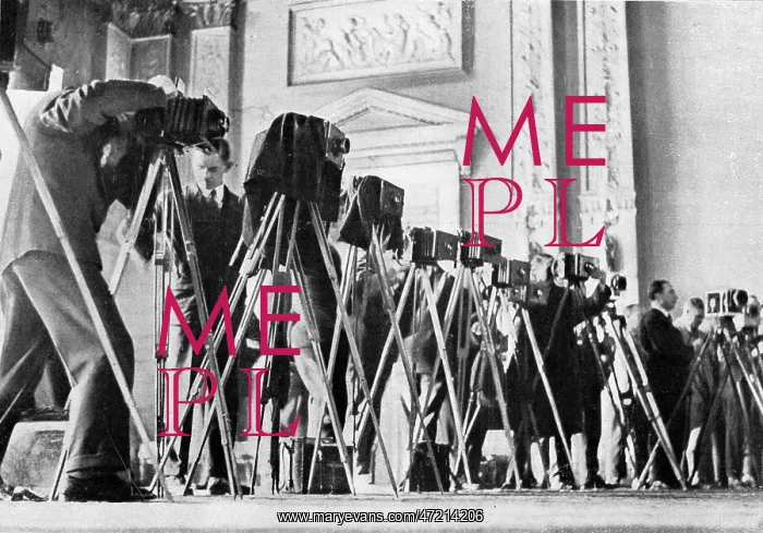 : PRESS PHOTOGRAPHERS 1930 : PRESS PHOTOGRAPHERS 1930