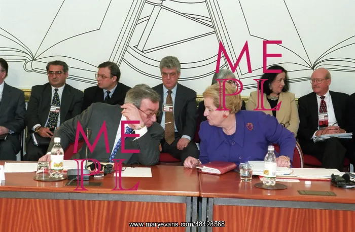 : Primakov and Albright at G8 summit of foreign : Primakov and Albright at G8 summit of foreign
