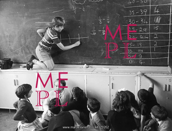: Primary school children and a blackboard : Primary school children and a blackboard
