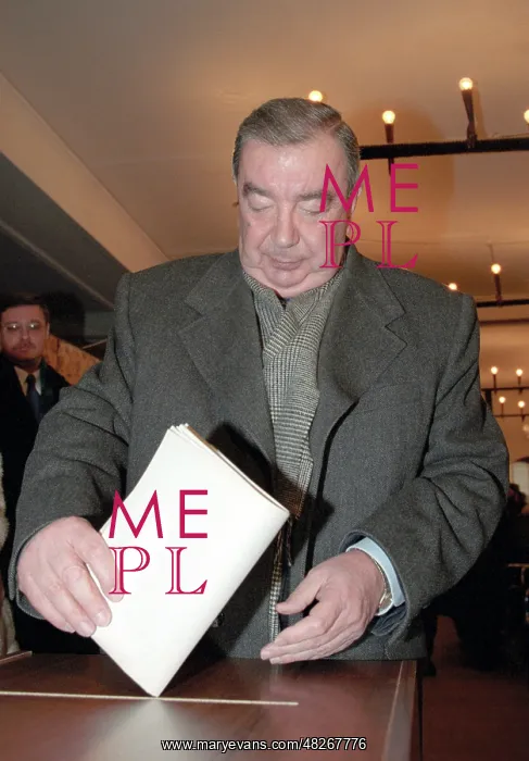 : Former Prime Minister Yevgeny Primakov votes in : Former Prime Minister Yevgeny Primakov votes in