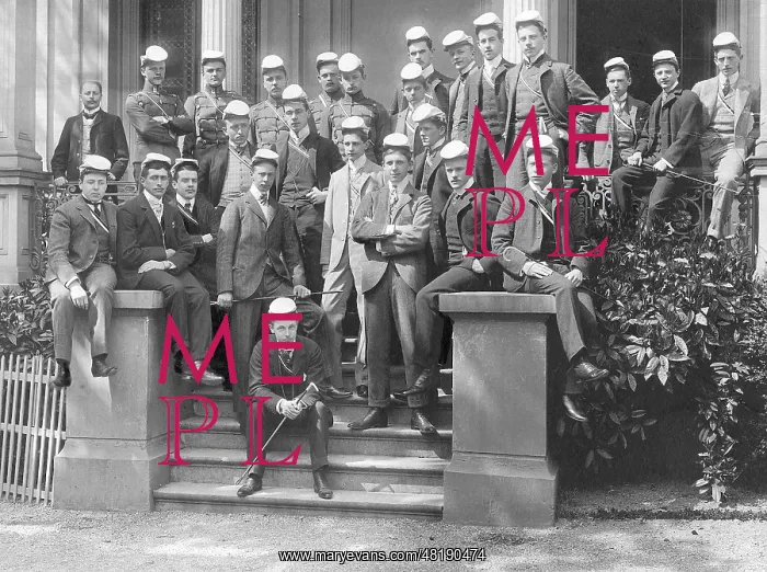 : Prince August Wilhelm of Prussia with students, 1907 : Prince August Wilhelm of Prussia with students, 1907