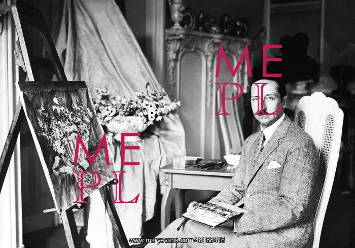 : Prince August Wilhelm of Prussia in the studio, 1927 : Prince August Wilhelm of Prussia in the studio, 1927
