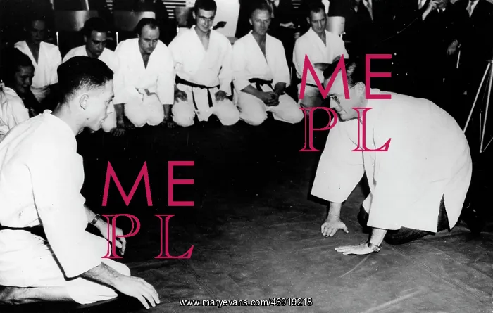 : Prince Bernhard of Lippe-Biesterfeld with judo group : Prince Bernhard of Lippe-Biesterfeld with judo group