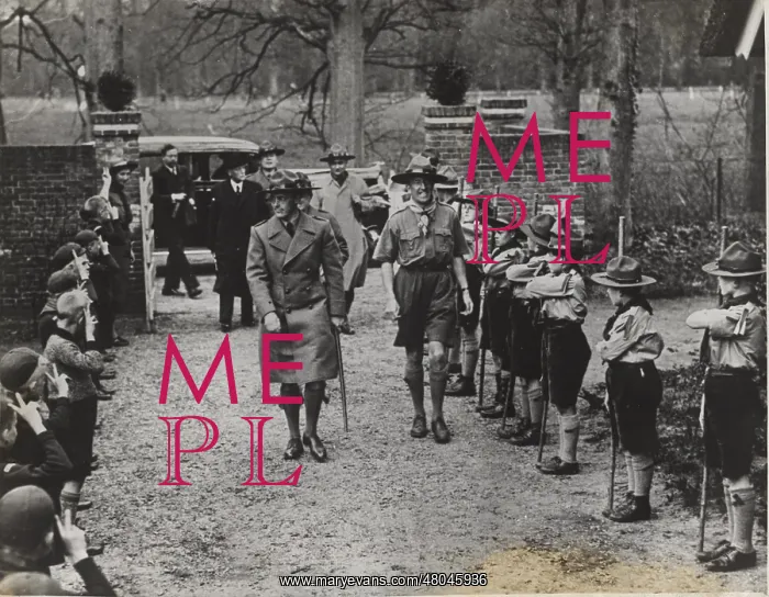 : Prince Bernhard visiting Dutch boy scouts and cubs : Prince Bernhard visiting Dutch boy scouts and cubs