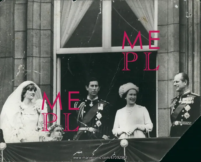 : Prince Charles and Diana wedding, balcony group : Prince Charles and Diana wedding, balcony group