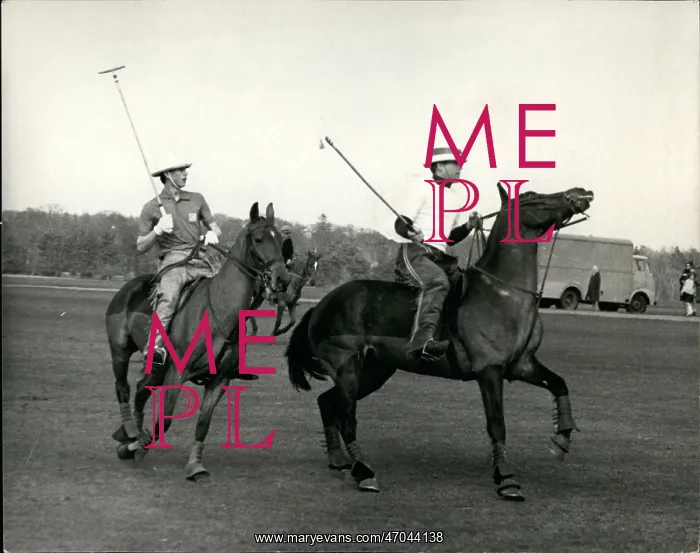 : Prince Charles playing polo at Windsor Great Park : Prince Charles playing polo at Windsor Great Park