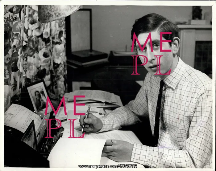 : Prince Charles in his study at Cambridge University : Prince Charles in his study at Cambridge University