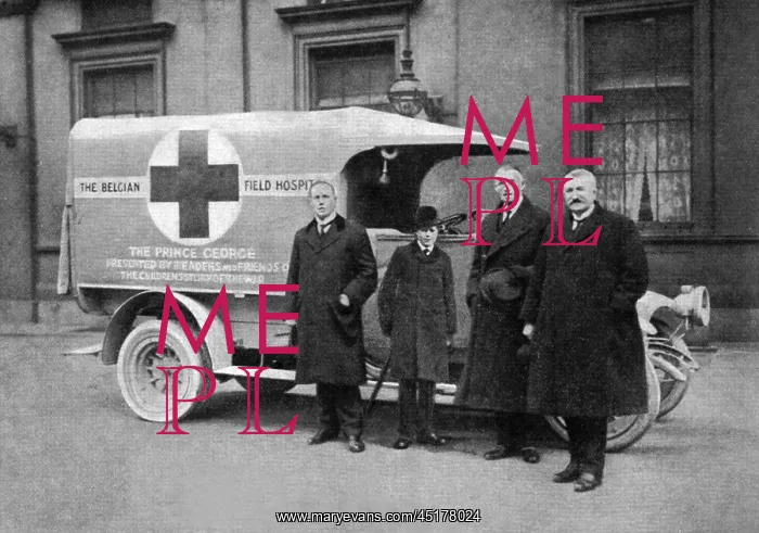 : Prince George and war ambulance : Prince George and war ambulance