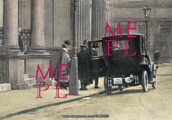 : Prince Lichnowsky leaves London : Prince Lichnowsky leaves London