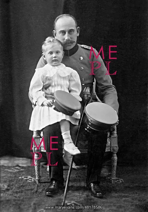 : Prince Max von Baden with his son Berthold, 1909 : Prince Max von Baden with his son Berthold, 1909