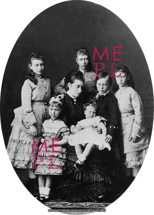 : Princess Alice with her children : Princess Alice with her children