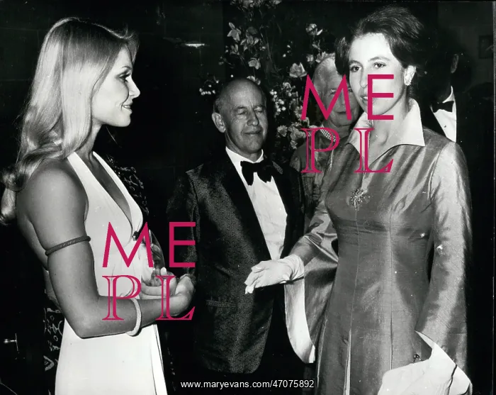 : Princess Anne and Eva Rueber-Staier, Drury Lane Theatre : Princess Anne and Eva Rueber-Staier, Drury Lane Theatre