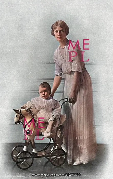 : Princess Arthur of Connaught & Earl of Macduff, 1915 : Princess Arthur of Connaught & Earl of Macduff, 1915