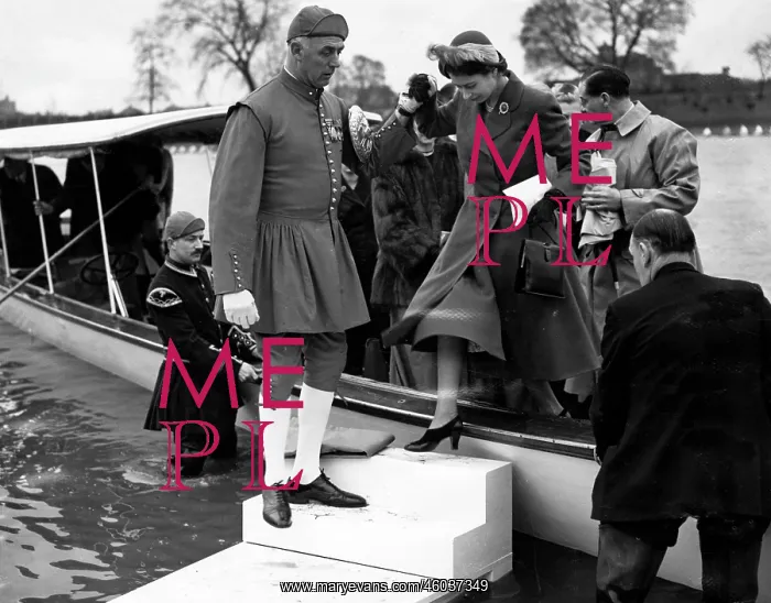 : Princess Elizabeth at the Head of the River race, Devon : Princess Elizabeth at the Head of the River race, Devon