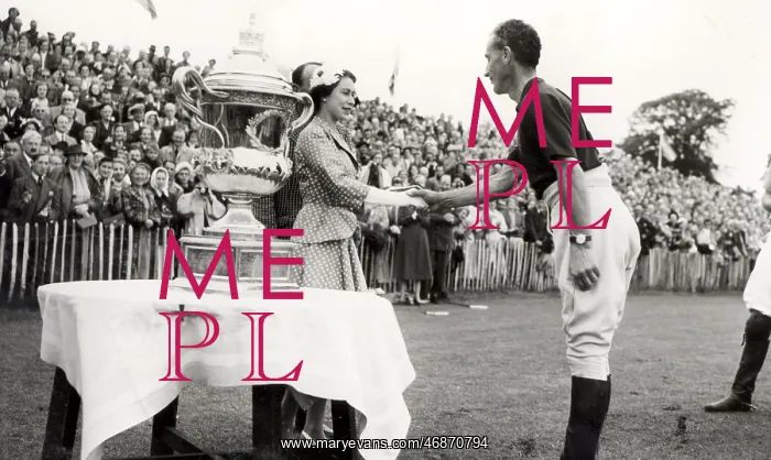 : Princess Elizabeth makes a presentation at Cowdray Park : Princess Elizabeth makes a presentation at Cowdray Park