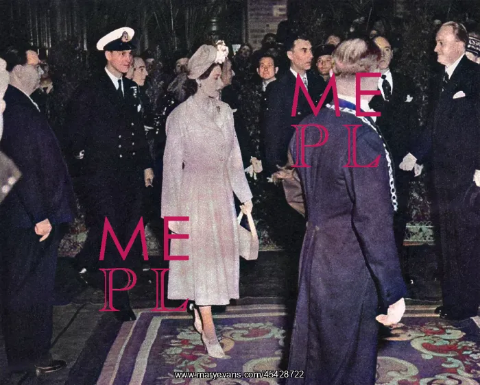 : Princess Elizabeth in Paris : Princess Elizabeth in Paris