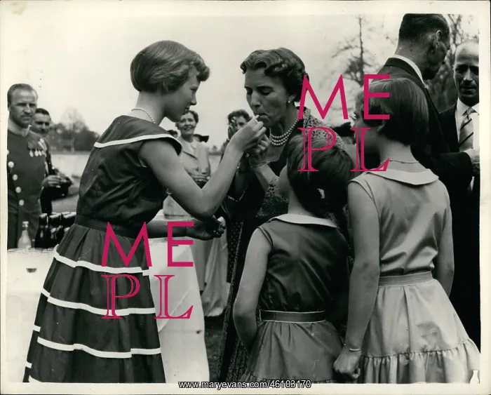 : Princess Margrethe and Queen Ingrid of Denmark : Princess Margrethe and Queen Ingrid of Denmark
