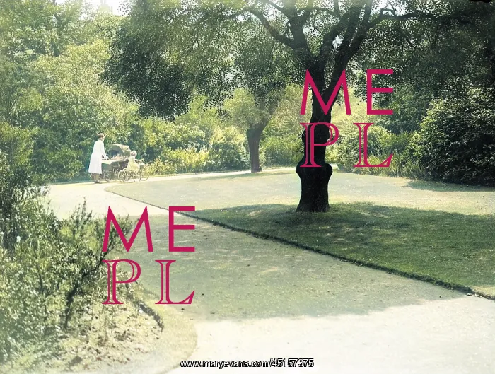 : PRINCESSES IN PARK 1931 : PRINCESSES IN PARK 1931