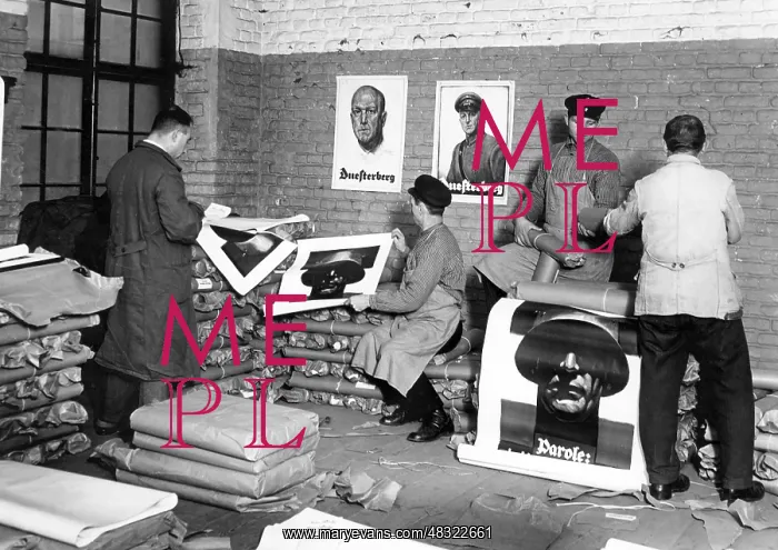 : Print shop prints election posters for Duesterberg : Print shop prints election posters for Duesterberg