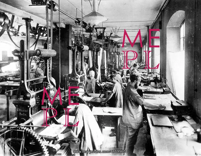 : Printing money in the Reich mint in Berlin : Printing money in the Reich mint in Berlin