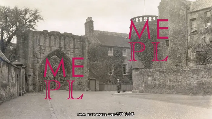 : Priory Gateway and old houses, St Andrews, Fife, Scotland : Priory Gateway and old houses, St Andrews, Fife, Scotland