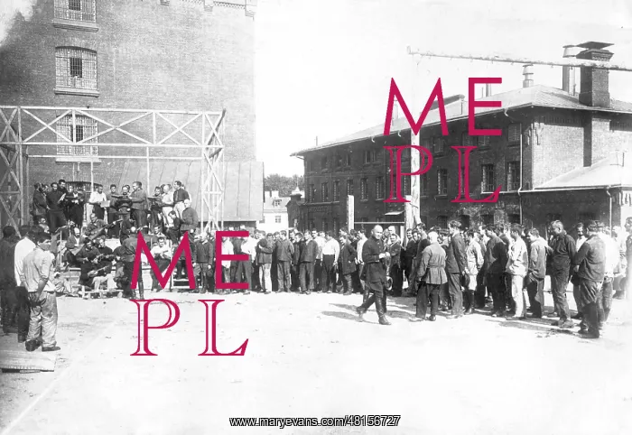 : Prisoners in a camp in the Soviet Union, 1926 : Prisoners in a camp in the Soviet Union, 1926