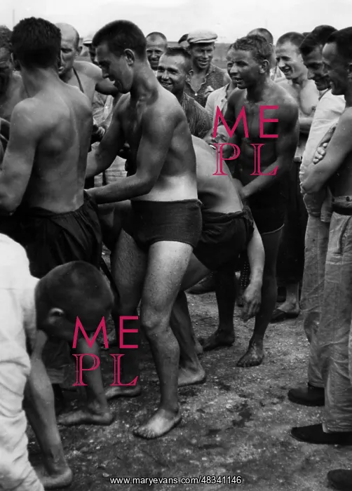 : Prisoners in the Dachau concentration camp, 1933 : Prisoners in the Dachau concentration camp, 1933