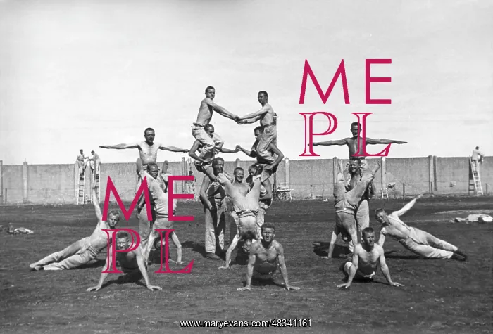 : Prisoners in the Dachau concentration camp, 1933 : Prisoners in the Dachau concentration camp, 1933