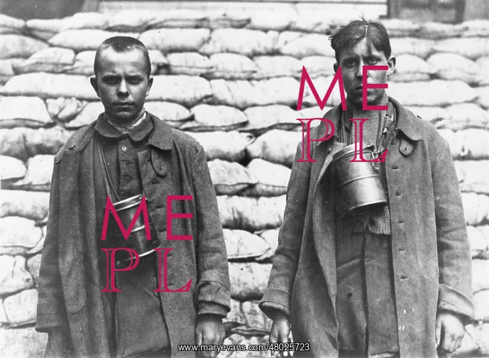 : Two prisoners of war captured by Canadians, WW1 : Two prisoners of war captured by Canadians, WW1