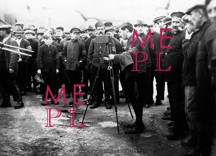 : Prisoners of War in Holzminden, 1916 : Prisoners of War in Holzminden, 1916