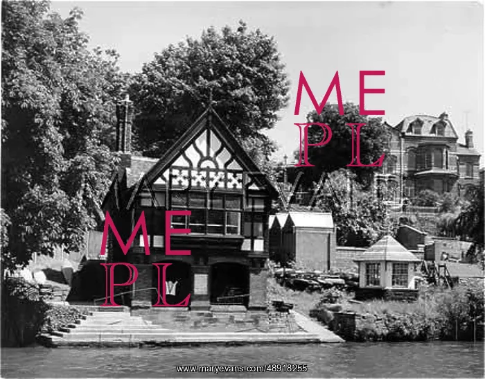 : PRIVATE BOATHOUSE : PRIVATE BOATHOUSE