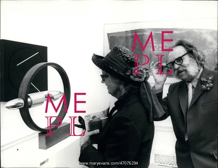 : Private view day at the Royal Academy's summer : Private view day at the Royal Academy's summer